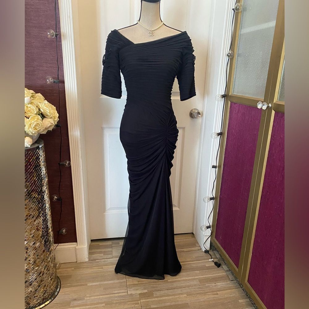 Tadashi Shoji ruched maxi dress, S